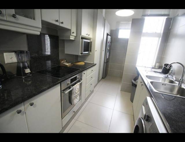 2.5 BEDROOM FLAT RENTED IN MORNINGSIDE
